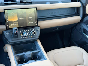 https://vehicle.imgix.net/4455415/37c6e53d-093d-469a-9e28-7e7719ce54be.jpeg