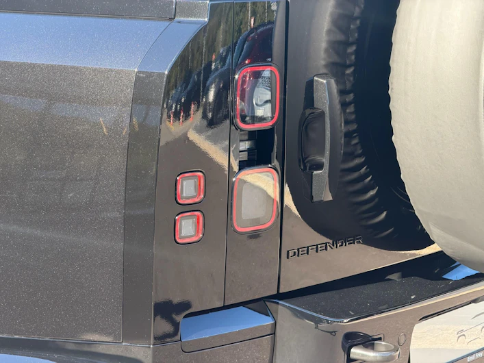 Fahrzeugbild LAND ROVER DEFENDER