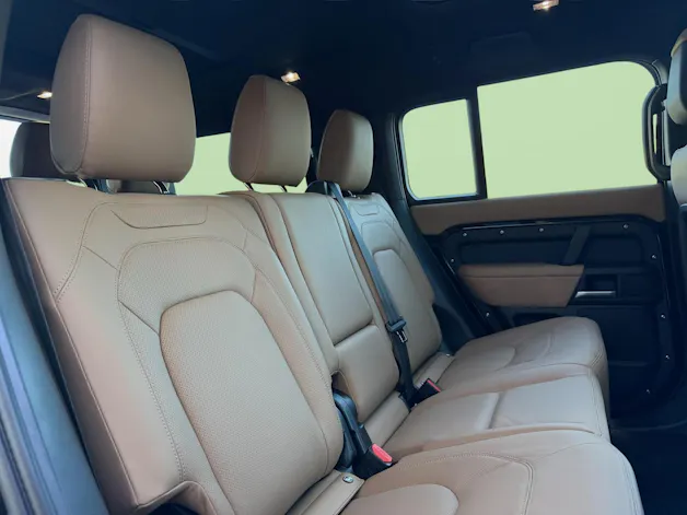 Land Rover Defender 130 3.0 D I6 350 X-Dynamic HSE