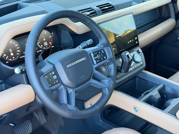Land Rover Defender 130 3.0 D I6 350 X-Dynamic HSE