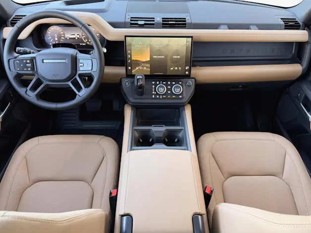 Land Rover Defender 130 3.0 D I6 350 X-Dynamic HSE