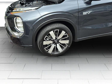 MITSUBISHI OUTLANDER 15