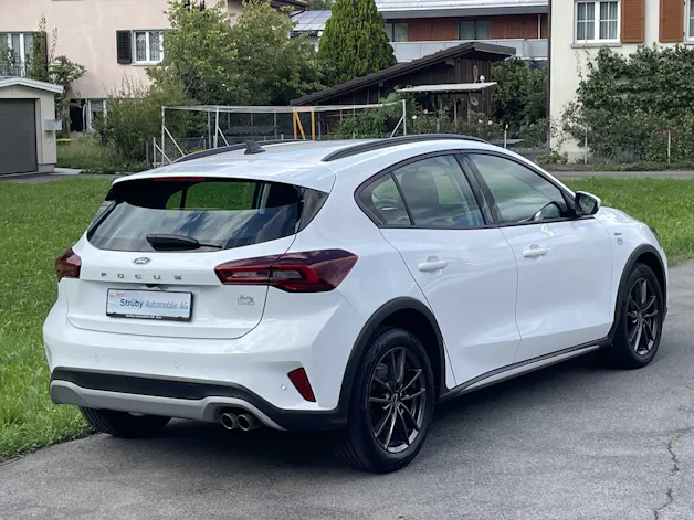 FORD Focus 1.0i EcoB Hybrid 155PS Active