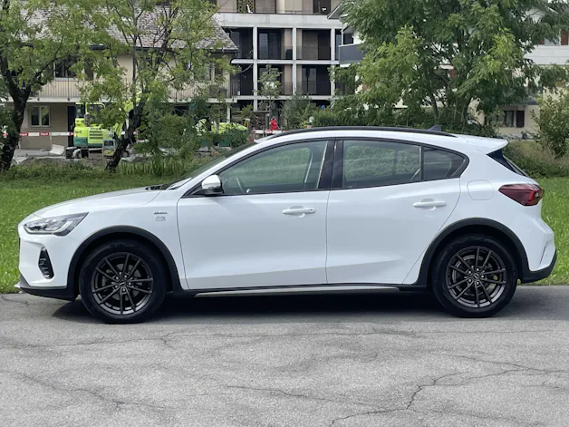 FORD Focus 1.0i EcoB Hybrid 155PS Active