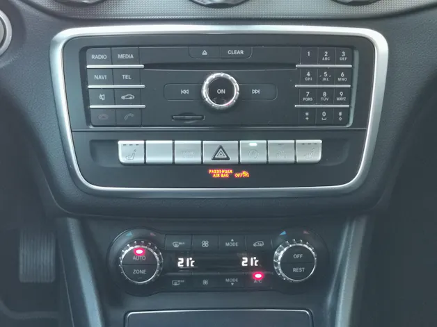 MERCEDES-BENZ GLA-Klasse X156 GLA 200 Night Star