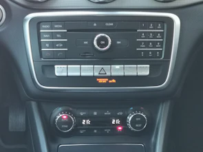Fahrzeugbild MERCEDES-BENZ GLA-Klasse X156 GLA 200 Night Star