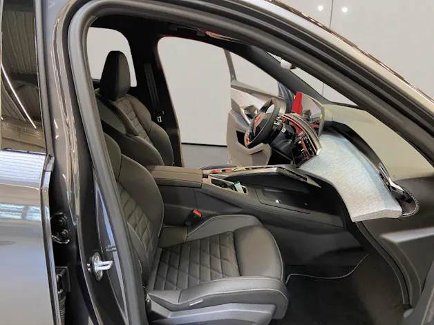 PEUGEOT 5008 1.6 PHEV 225 GT Exclusive