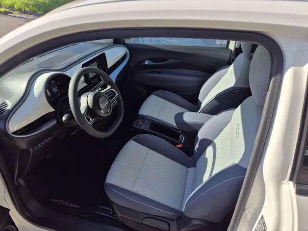 FIAT 500 Icon 3+1-42 kWh