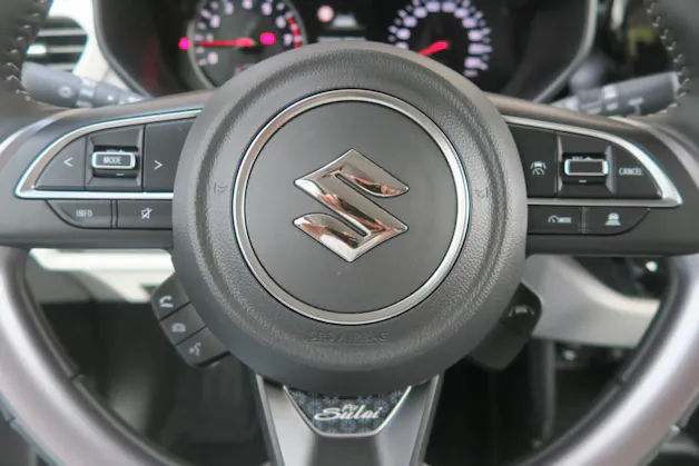 Suzuki Swift 1.2 Piz Sulai Top Hybrid 4x4