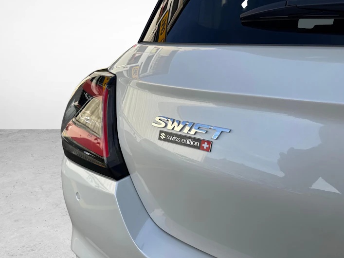 Fahrzeugbild SUZUKI SWIFT