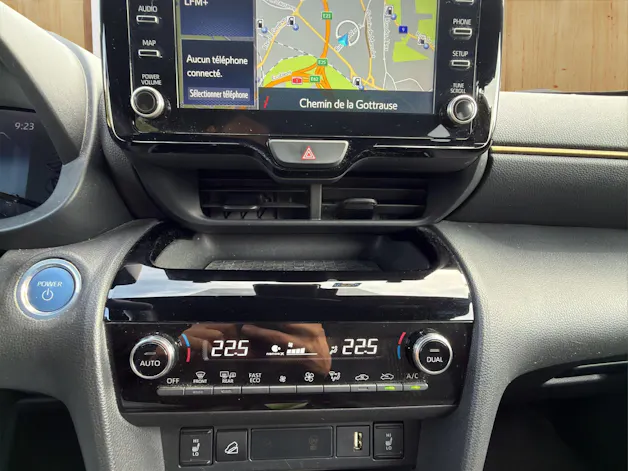 Toyota Yaris Cross 1.5 VVT-i HSD Adventure AWD-i