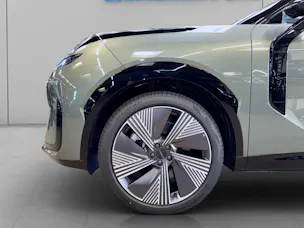 Lynk & Co 08 1.5 PHEV More