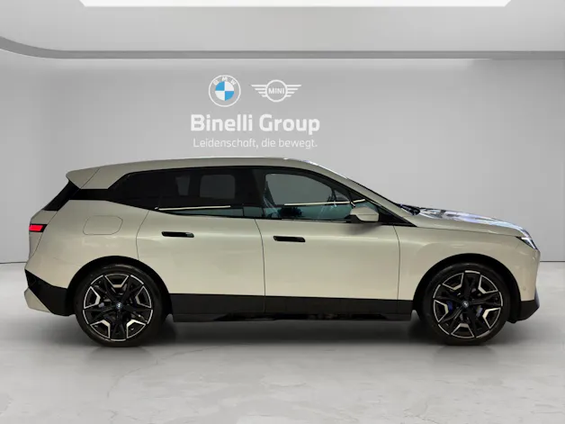 BMW iX xDrive40 SportPaket