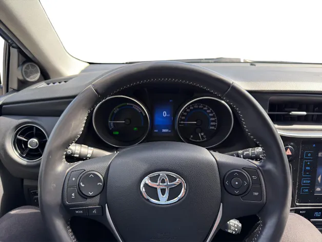 Toyota Auris 1.8 HSD Swiss Trend