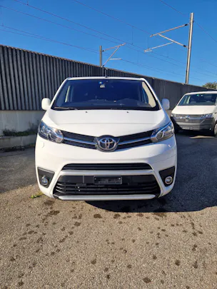Toyota PROACE Verso L1 2.0 D Shuttle