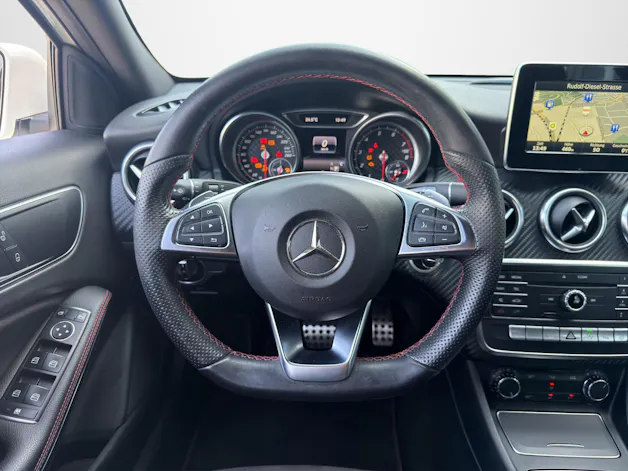 MERCEDES-BENZ A-Klasse W176 A 180 AMG Line