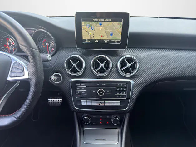 MERCEDES-BENZ A-Klasse W176 A 180 AMG Line