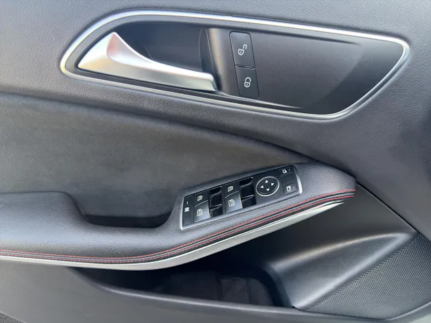 MERCEDES-BENZ A-Klasse W176 A 180 AMG Line