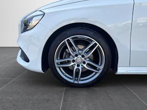 MERCEDES-BENZ A-Klasse W176 A 180 AMG Line