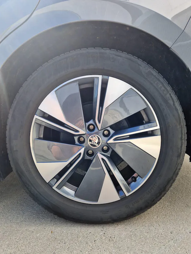 SKODA Enyaq 85x