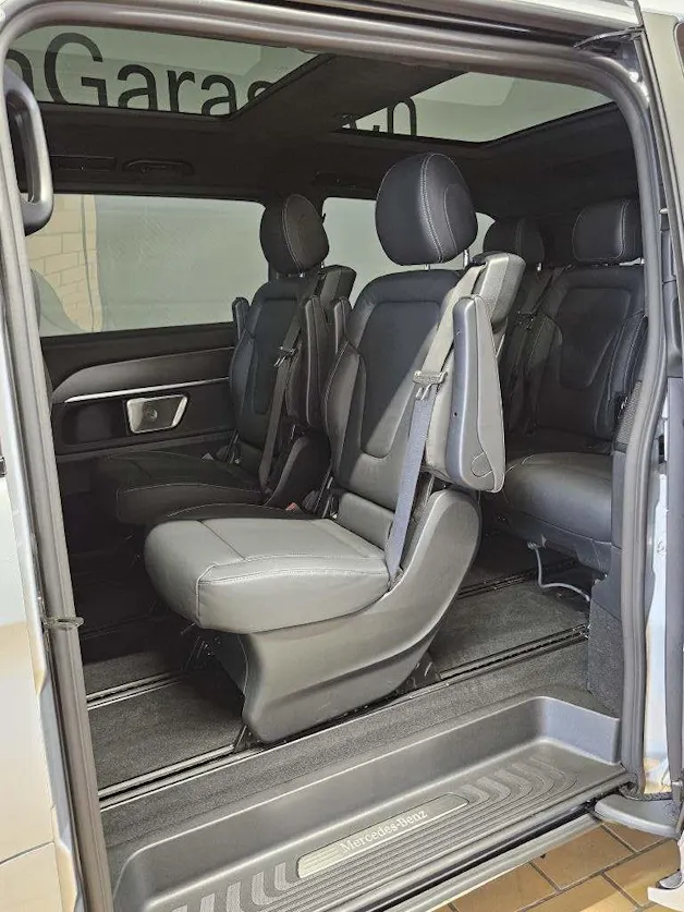 MERCEDES-BENZ V 300 d 4Matic lang Swiss Edition