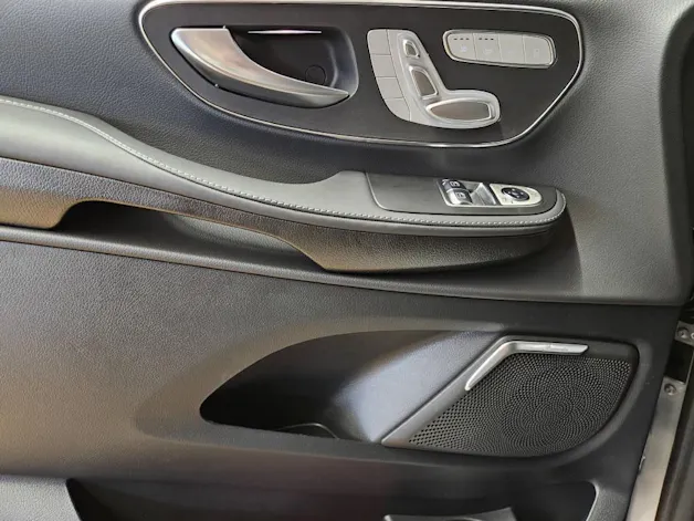 MERCEDES-BENZ V 300 d 4Matic lang Swiss Edition