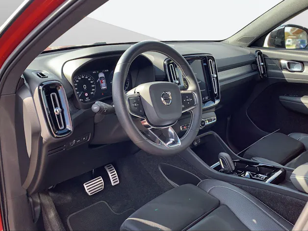 VOLVO XC40 1.5 T5 TE R-Design
