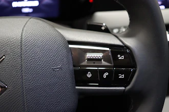 https://vehicle.imgix.net/4455929/882ed276-9228-46bb-9233-5798abab682a.JPG