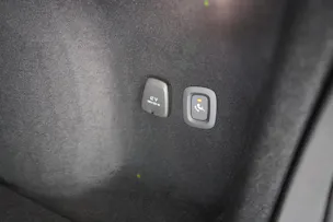 VOLVO V60 2.0 B4 Ultimate Dark