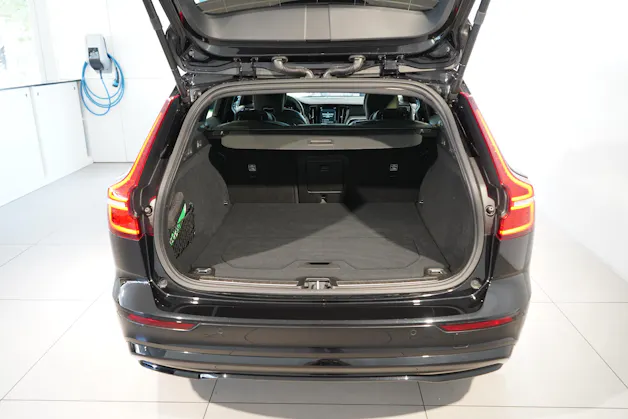 VOLVO V60 2.0 B4 Ultimate Dark
