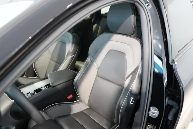VOLVO V60 2.0 B4 Ultimate Dark