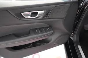 VOLVO V60 2.0 B4 Ultimate Dark