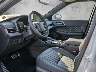 MITSUBISHI OUTLANDER 10