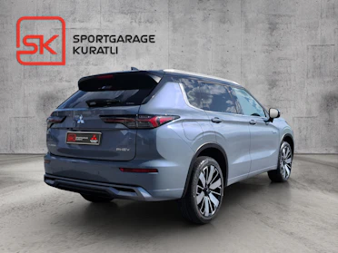 MITSUBISHI OUTLANDER 4