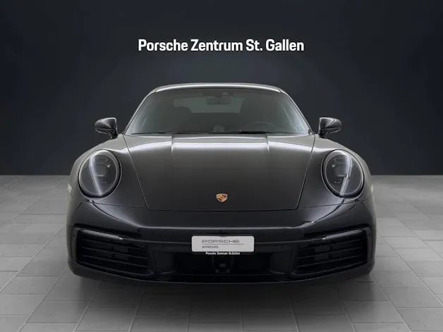 PORSCHE 911 Carrera 4