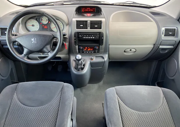 PEUGEOT Expert Tepee 2.0 HDi Rollstuhltransport