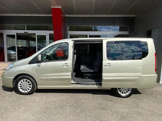 PEUGEOT Expert Tepee 2.0 HDi Rollstuhltransport