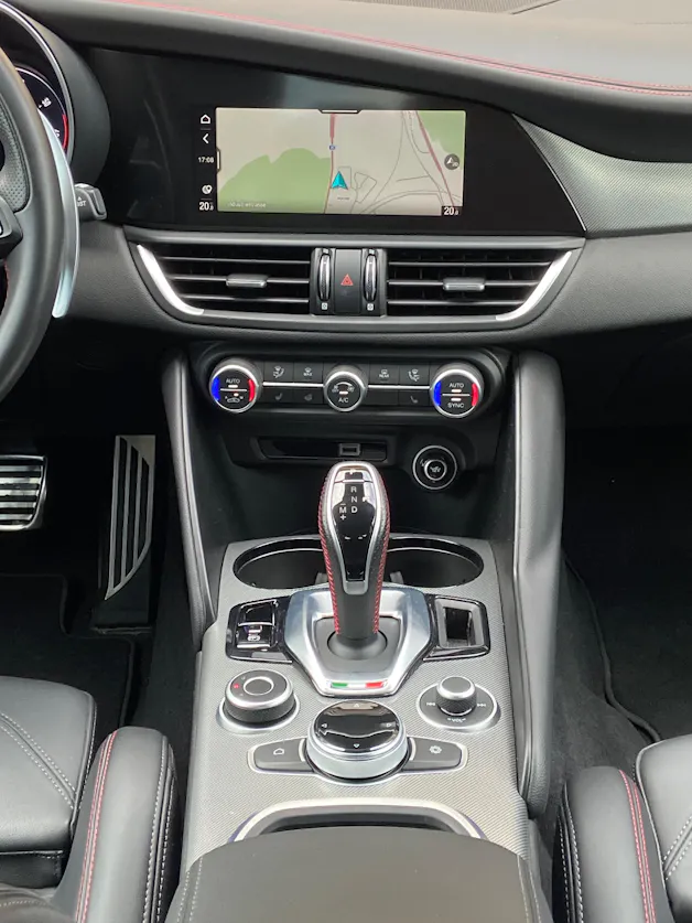ALFA ROMEO Giulia 2.0 Competizione Q4 AT8