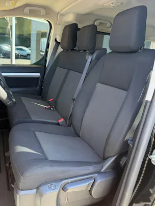 PEUGEOT Traveller 2.0 BlueHDi EAT8 9-Plätze