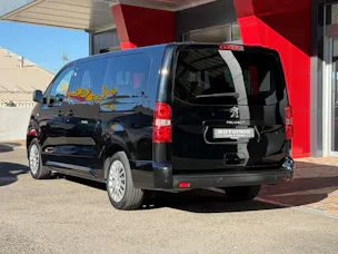 PEUGEOT Traveller 2.0 BlueHDi EAT8 9-Plätze