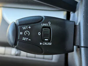 PEUGEOT Traveller 2.0 BlueHDi EAT8 9-Plätze