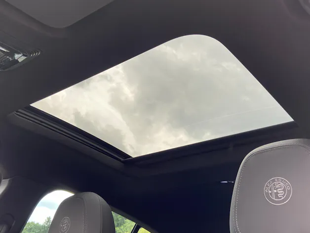 ALFA ROMEO Tonale 1.5 48V Hybrid Veloce Pack Premium Sky