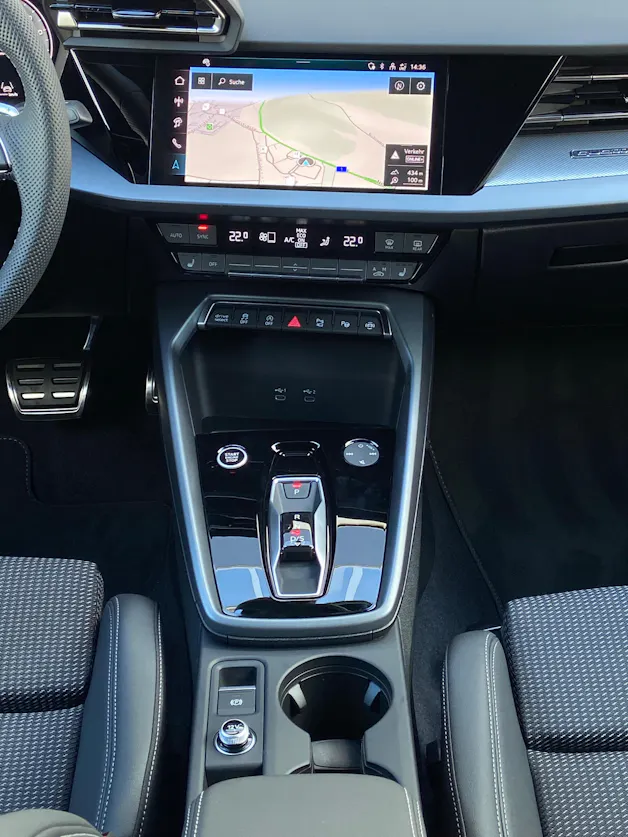AUDI A3 allstreet TFSI quattro S tronic S-Line