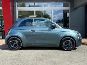 FIAT 500 electric 87 kW Giorgio Armani Collector’s Edition