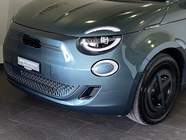 FIAT 500 electric 87 kW Giorgio Armani Collector’s Edition