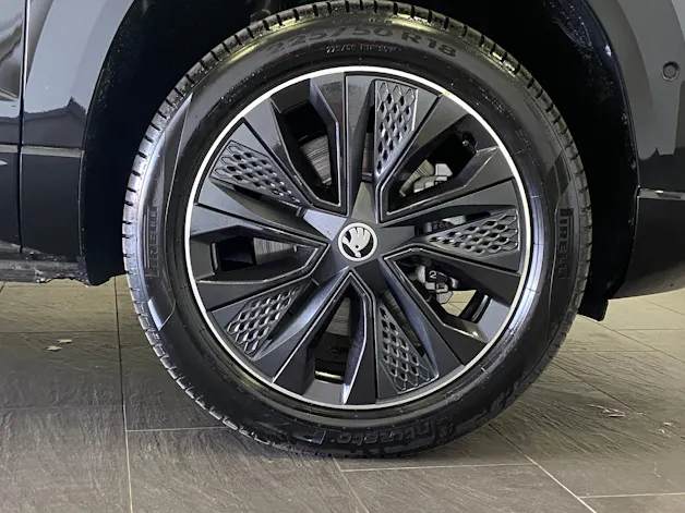 SKODA Karoq 2.0 TDI CR Sport Line 4x4 DSG