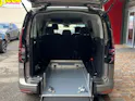 VW Caddy Maxi Kombi 2.0 TDi DSG Rollstuhltransport 5+1 Plätze