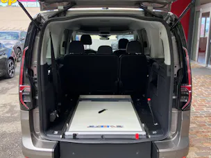 VW Caddy Maxi Kombi 2.0 TDi DSG Rollstuhltransport 5+1 Plätze