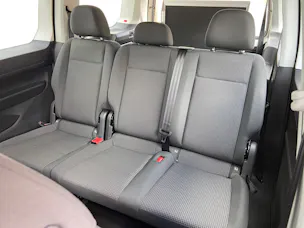 VW Caddy Maxi Kombi 2.0 TDi DSG Rollstuhltransport 5+1 Plätze