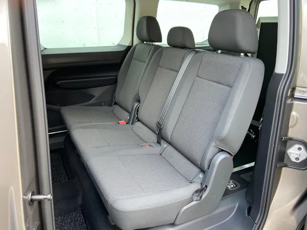 VW Caddy Maxi Kombi 2.0 TDi DSG Rollstuhltransport 5+1 Plätze